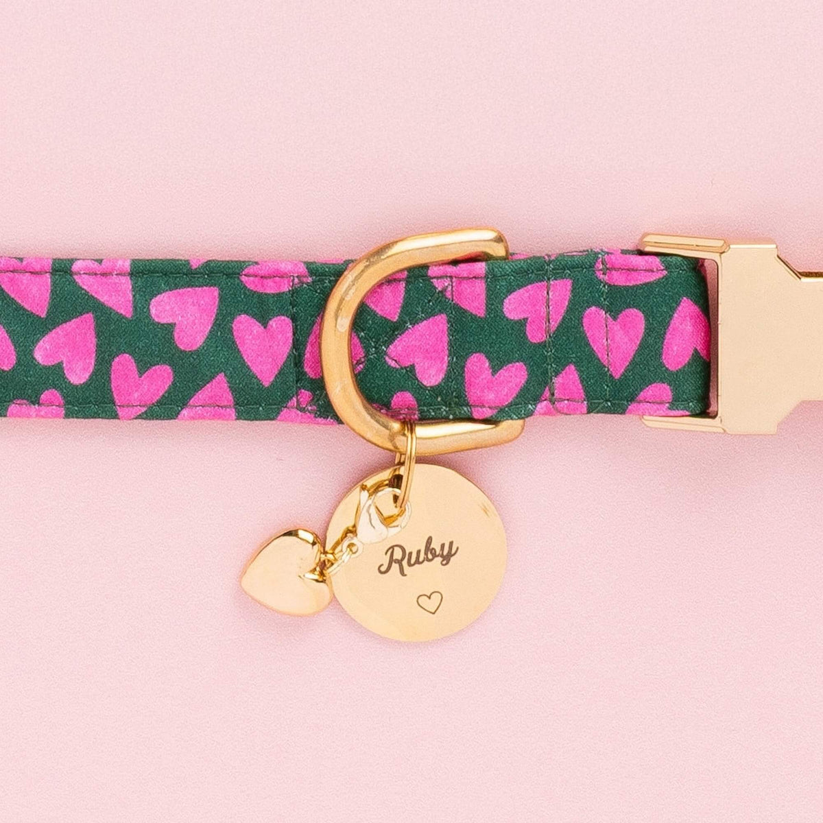 Circle Pet ID Tag: Heart Icon