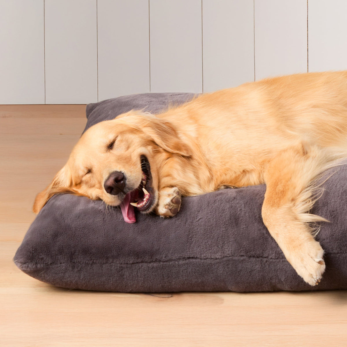 Smoky Gray Recycled Faux Fur Dog Bed